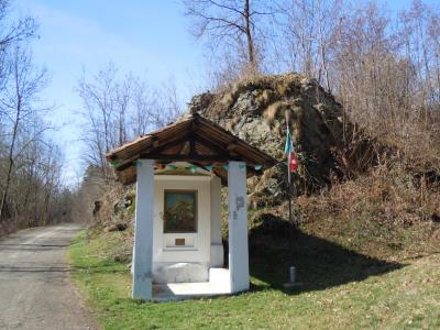 pilone lungo strada Corpo degli Alpini (Fiorano C.se)