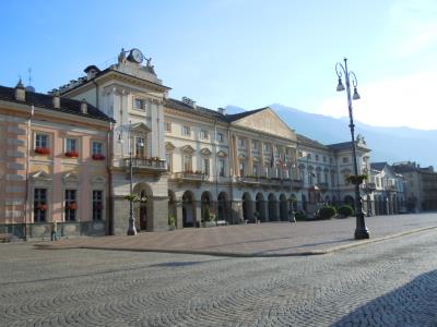 il Municipio di Aosta in piazza Chanoux